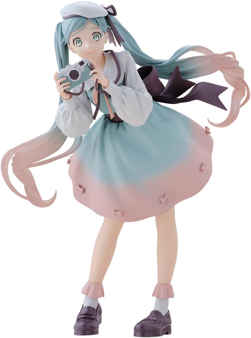 Vocaloid - Hatsune Miku (Holiday Memories - Camera) Figure | CCGPrime